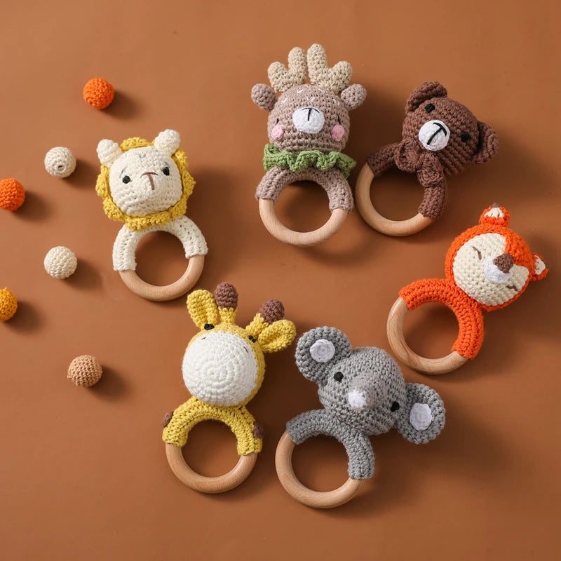 Babs&Bo Rustgevende Baby Rammelaar – Duurzaam Hout & Stof